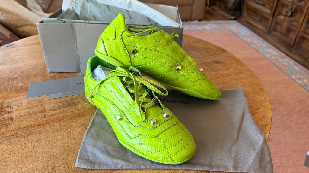 Balenciaga Sneakers Green Genuine Soft Leather EU 37,39
Women brand new