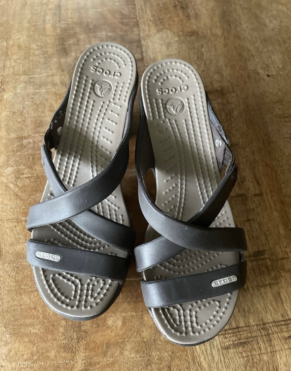 Crocs Grey Strappy Heels Sandals W5 Women's Size 5/6 Comfort Shoes