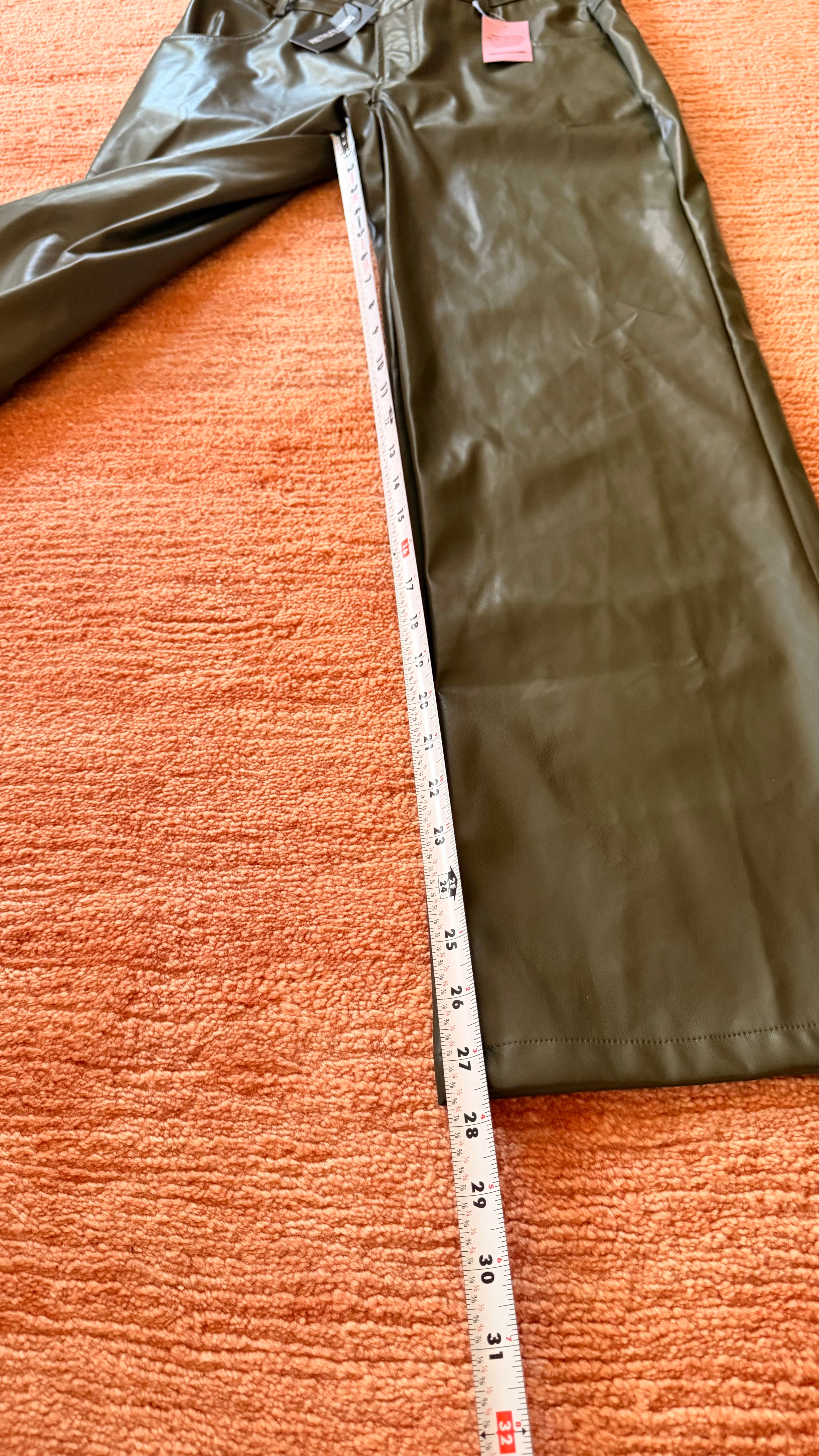 PrettyLittleThing Petite Faux Leather
Wide Leg Pants US 4