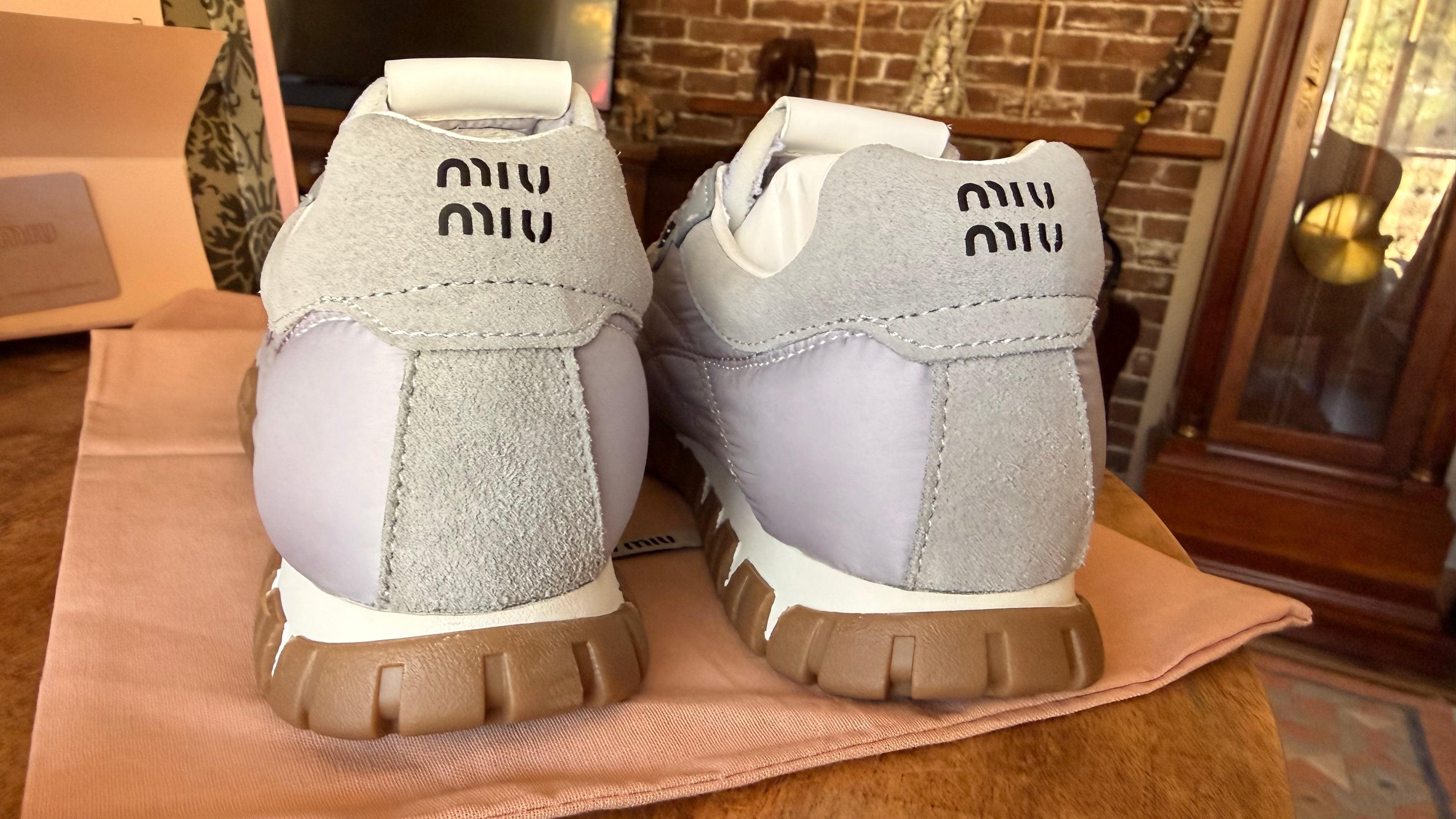 Miu Miu Quilted Grey Unisex Sneakers EU
37,39 Chunky Gum Sole