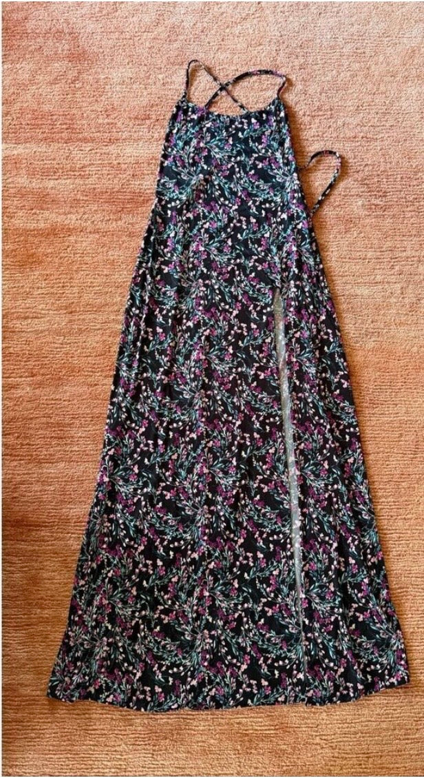 NWT Wicked Weasel Floral Maxi Dress High Slit Strappy Back Sexy
Resort L