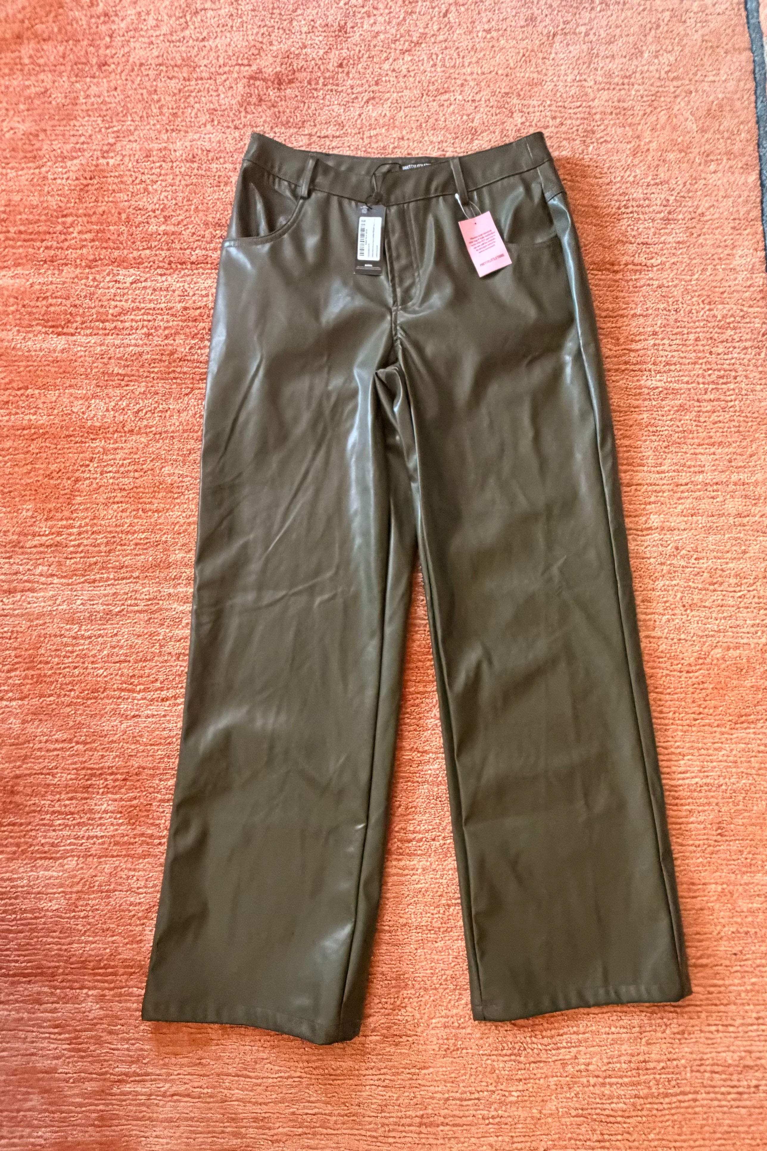 PrettyLittleThing Petite Faux Leather
Wide Leg Pants US 4