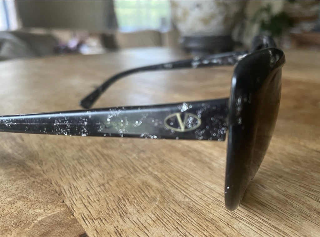 Valentino Cat Eye Glitter Sunglasses
Black Silver Made in Italy Vintage