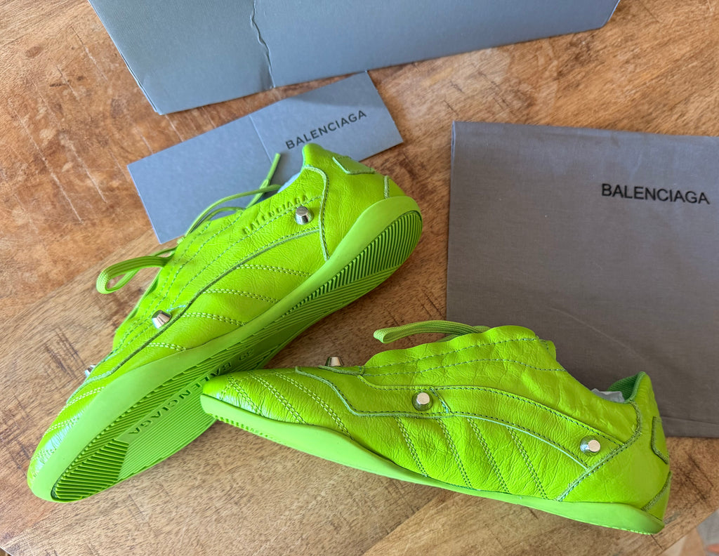 Balenciaga Sneakers Green Genuine Soft Leather EU 37,39
Women brand new