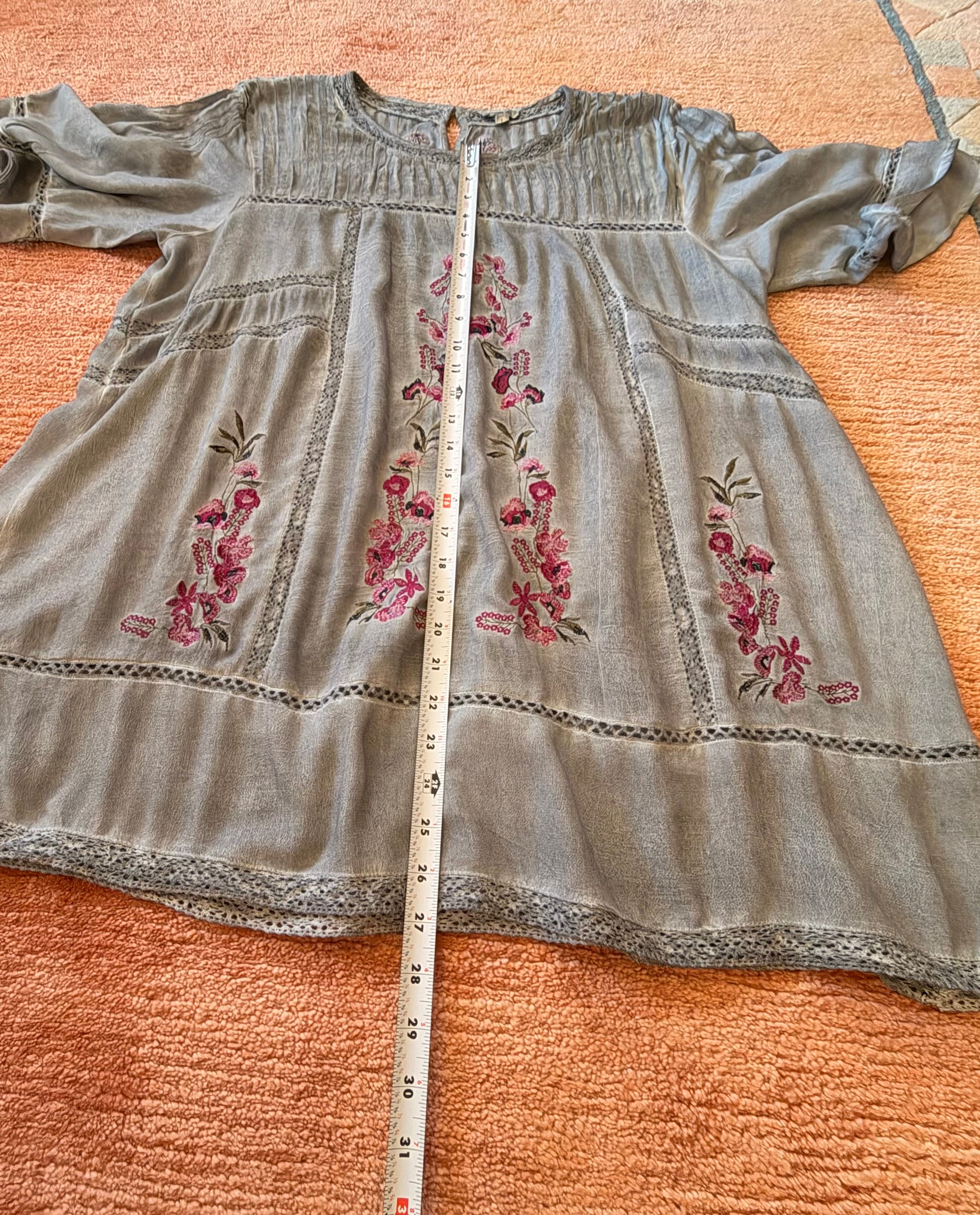 POL Embroidered Tunic Top Size L
Boho Sheer Mini Dress Rayon