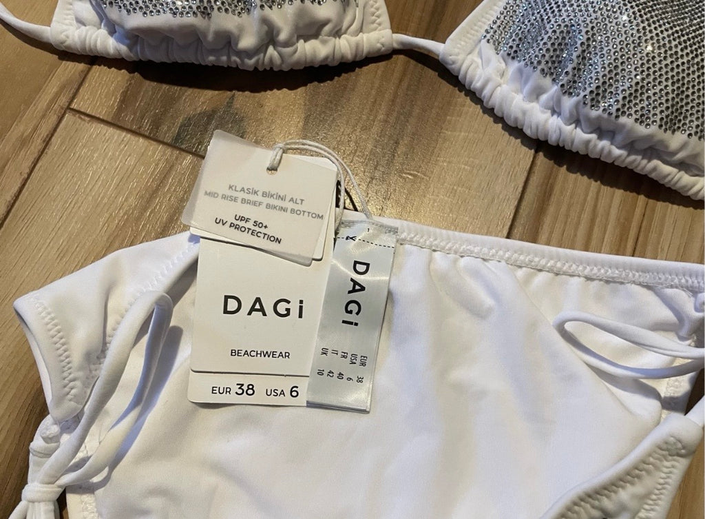 NWT DAGI Sparkly White Bikini Swimsuit 2 Pieces Size 6/S